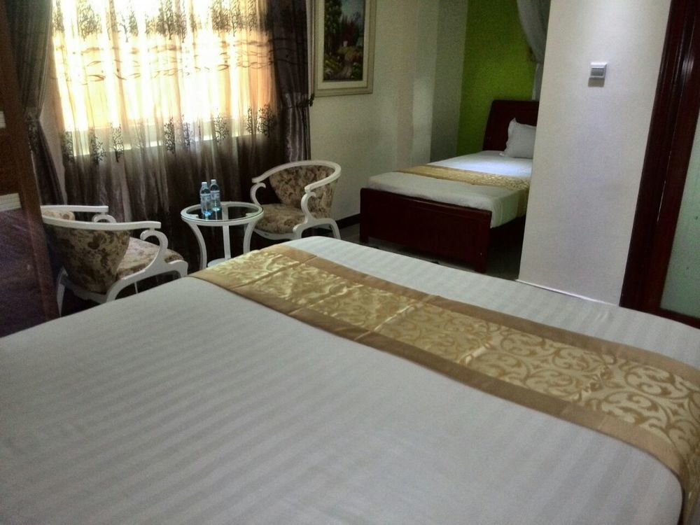 La Grande Hotel Kampala Esterno foto