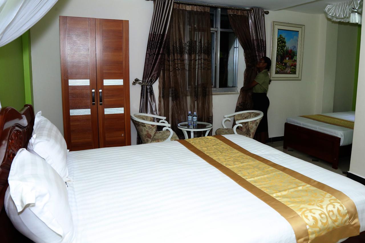 La Grande Hotel Kampala Esterno foto