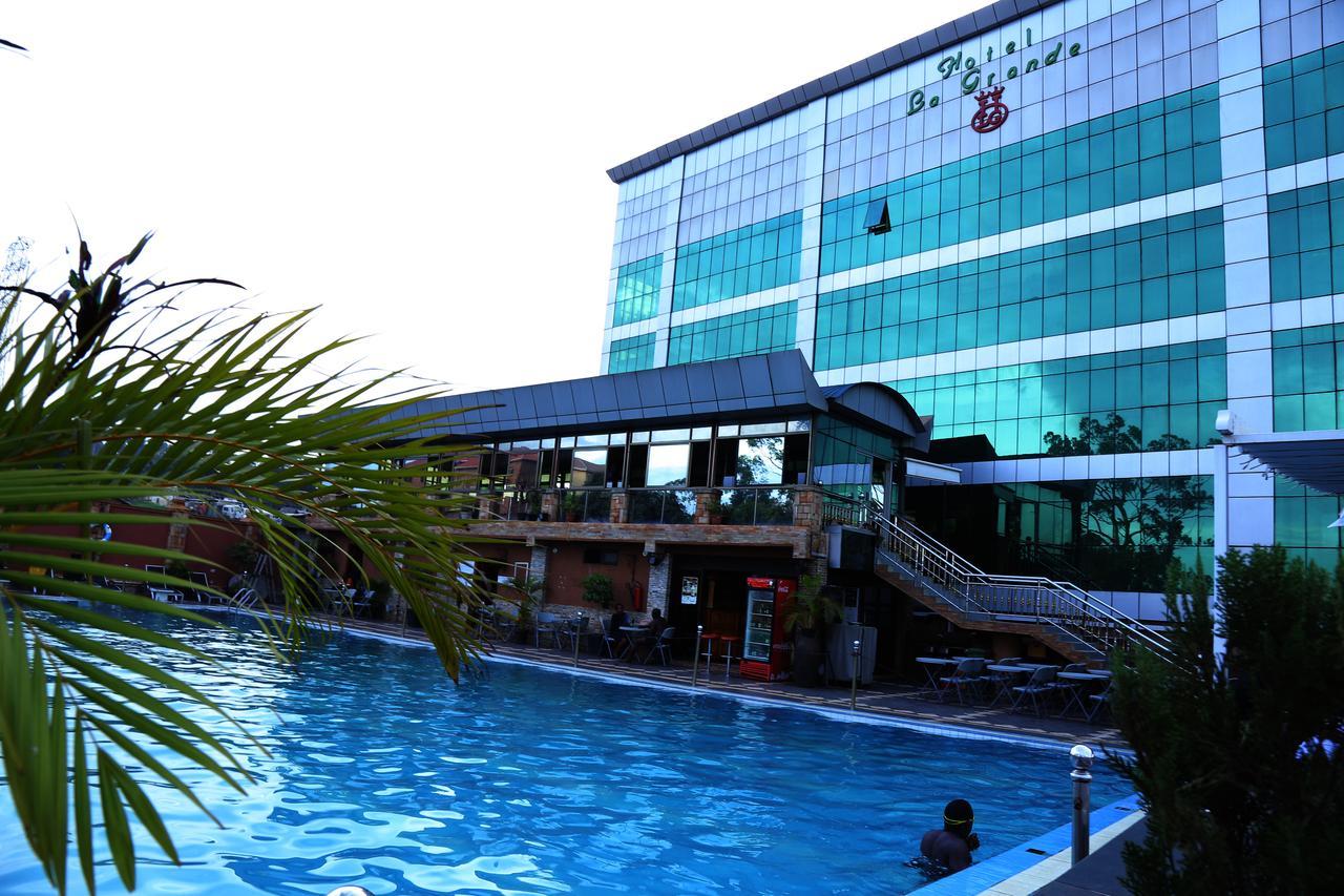 La Grande Hotel Kampala Esterno foto