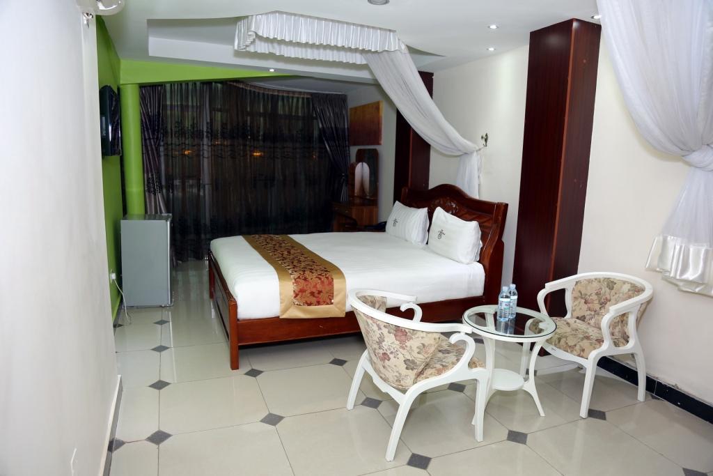 La Grande Hotel Kampala Esterno foto