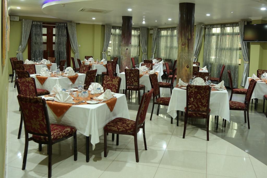 La Grande Hotel Kampala Esterno foto